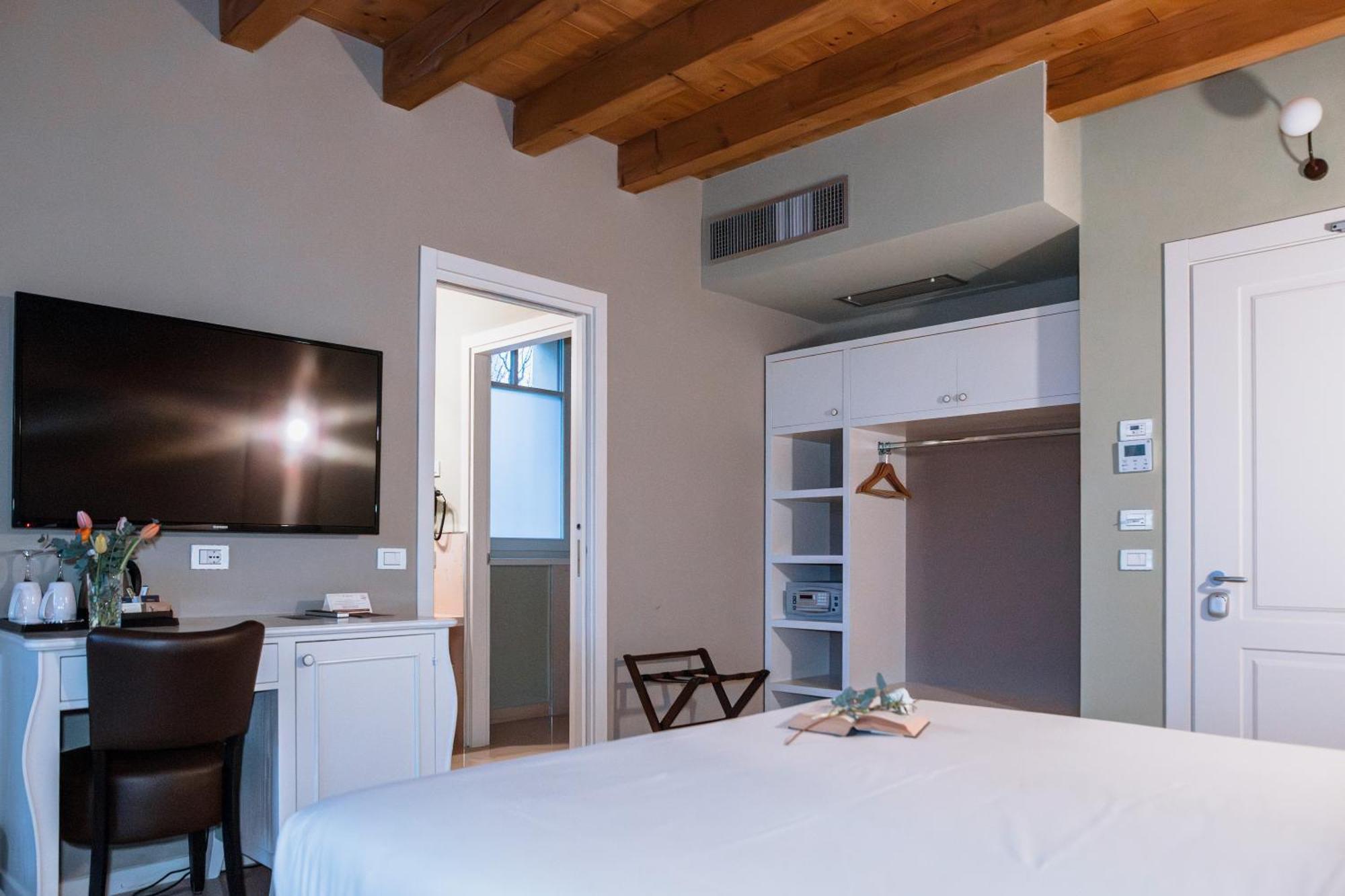 Le Greghe Suites Лацизе Экстерьер фото